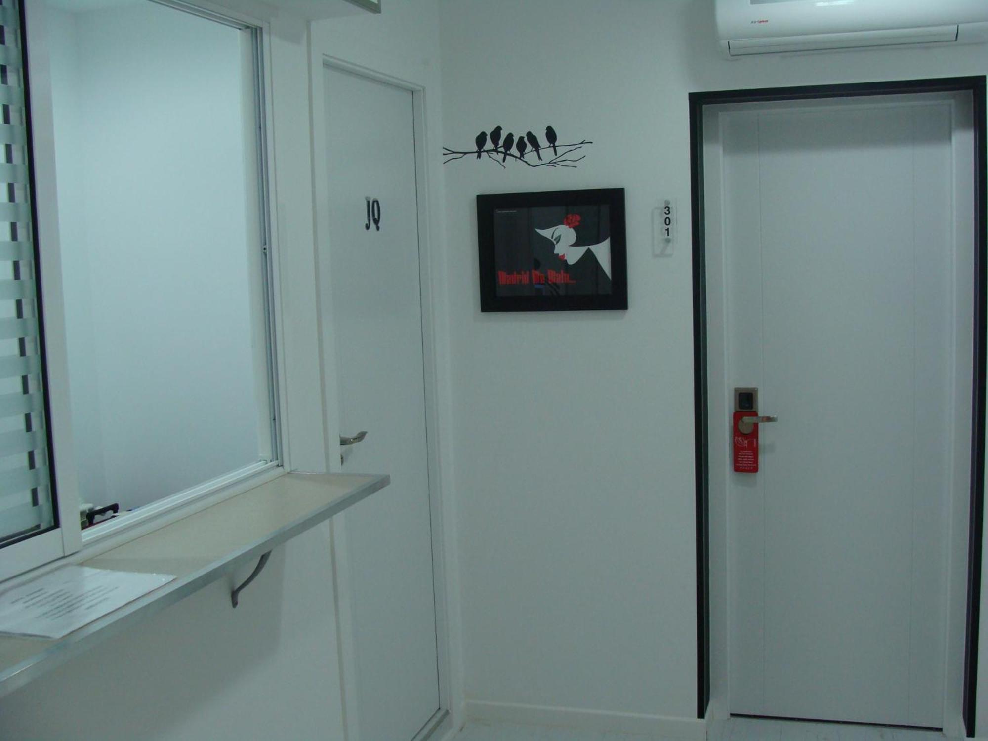 Hostal Jq Madrid 1 Экстерьер фото