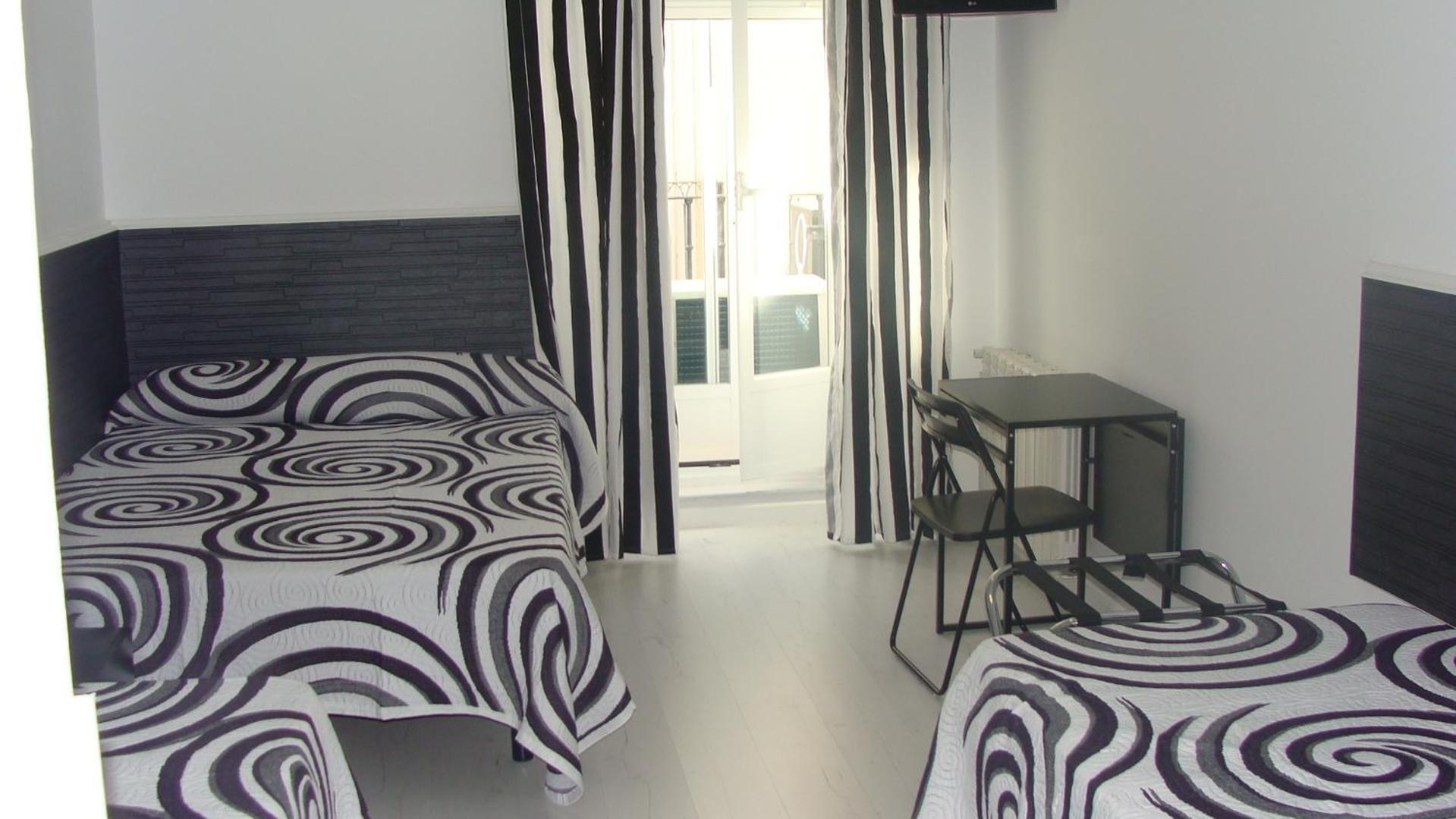 Hostal Jq Madrid 1 Экстерьер фото