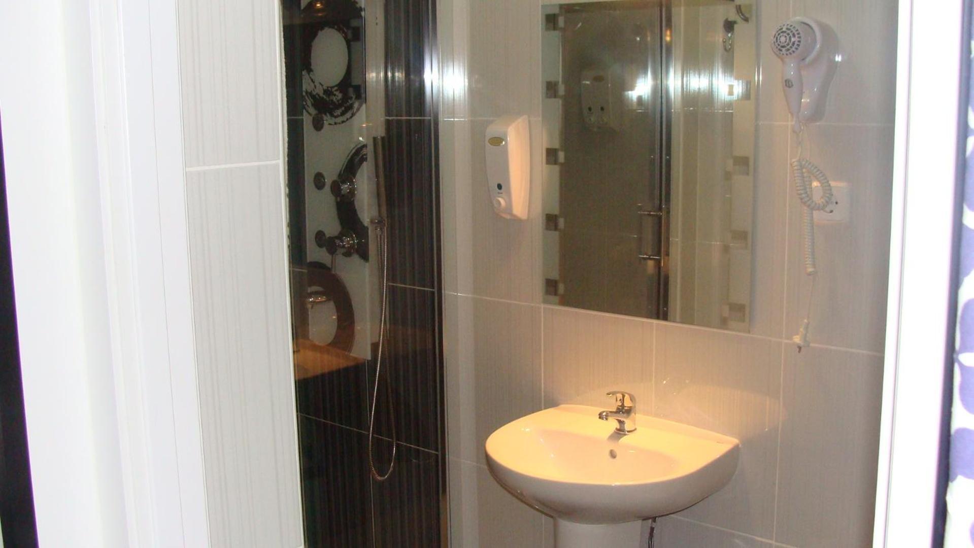 Hostal Jq Madrid 1 Экстерьер фото