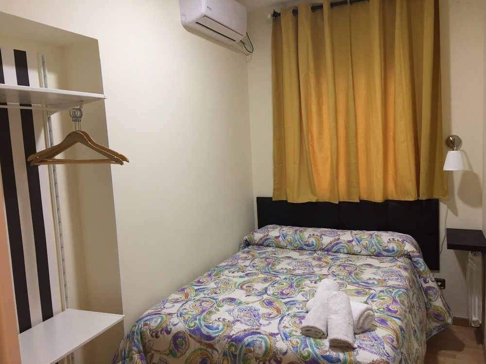 Hostal Jq Madrid 1 Экстерьер фото
