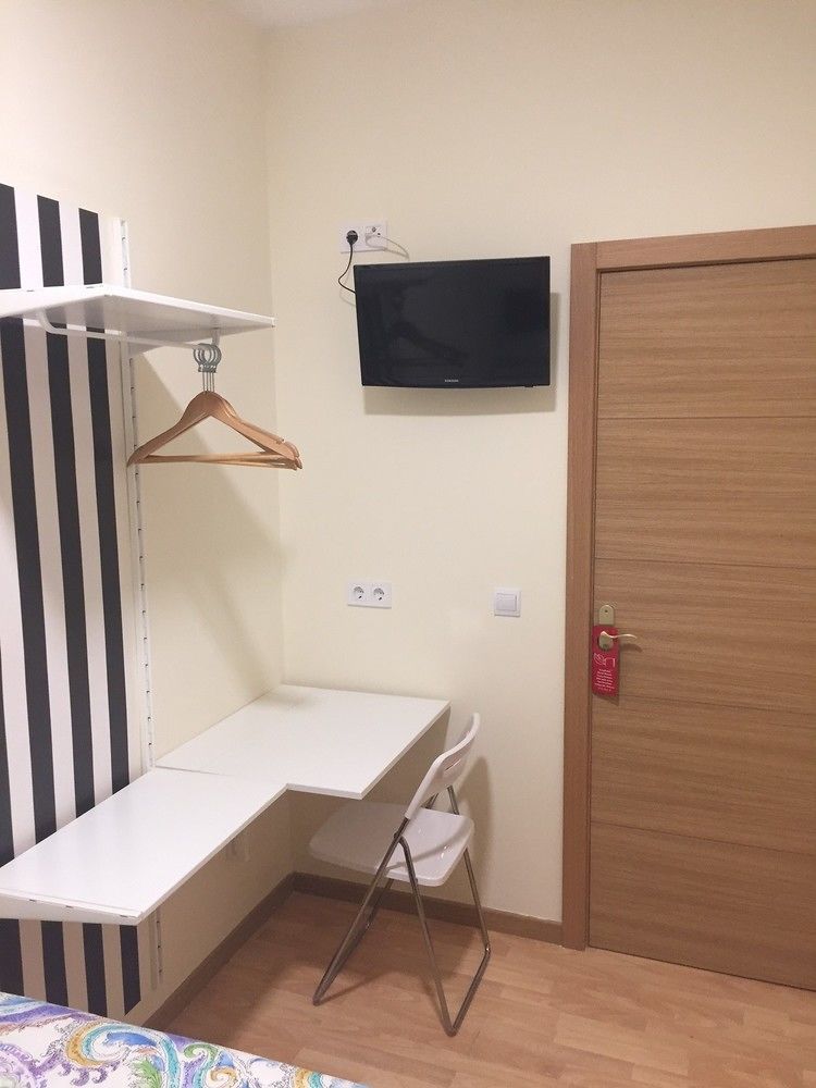 Hostal Jq Madrid 1 Экстерьер фото